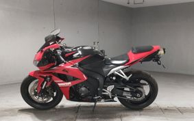 HONDA CBR600RR PC40