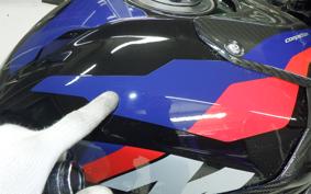 BMW M1000R 2023