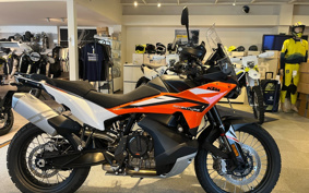 KTM 890 ADVENTURE	 2023 TS640