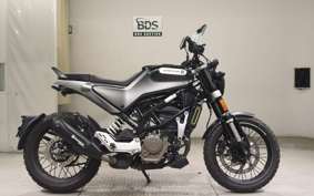 HUSQVARNA SVARTPILEN 125 2023