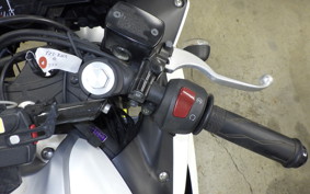 YAMAHA YZF-R25 A 2013 RG43J