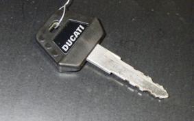 DUCATI 748 MONOPOSTO 2001