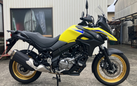 SUZUKI DL650 ( V-Strom 650 ) 2023 C733M