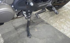 HUSQVARNA SVARTPILEN 125