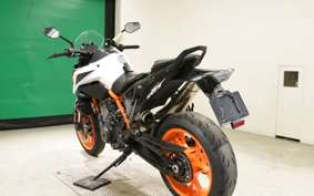KTM 890 DUKE R 2021
