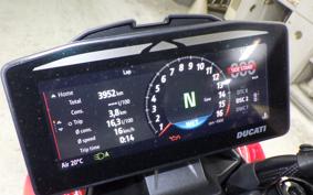 DUCATI STREETFIGHTER V4 S 2025