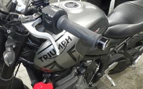 TRIUMPH TRIDENT 660 2022