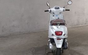 VESPA LX125 ..