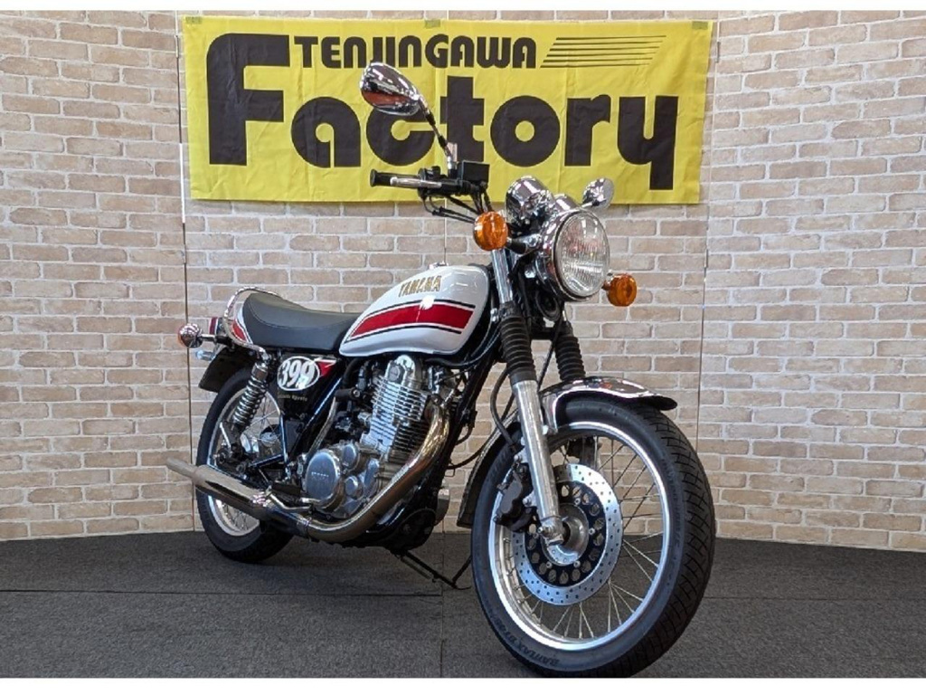 Фото Yamaha SR400 2017 с японского аукциона