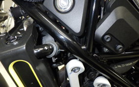 HUSQVARNA SVARTPILEN 125 2011