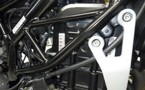 HUSQVARNA SVARTPILEN 250