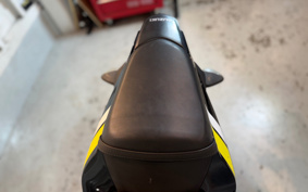 SUZUKI GSX250R DN11A