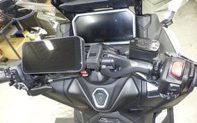 YAMAHA T-MAX 560 2025 SJ21J