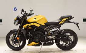 TRIUMPH STREET TRIPLE RS 2023