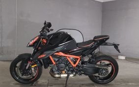 KTM 1290 SUPER  DUKE R V3940