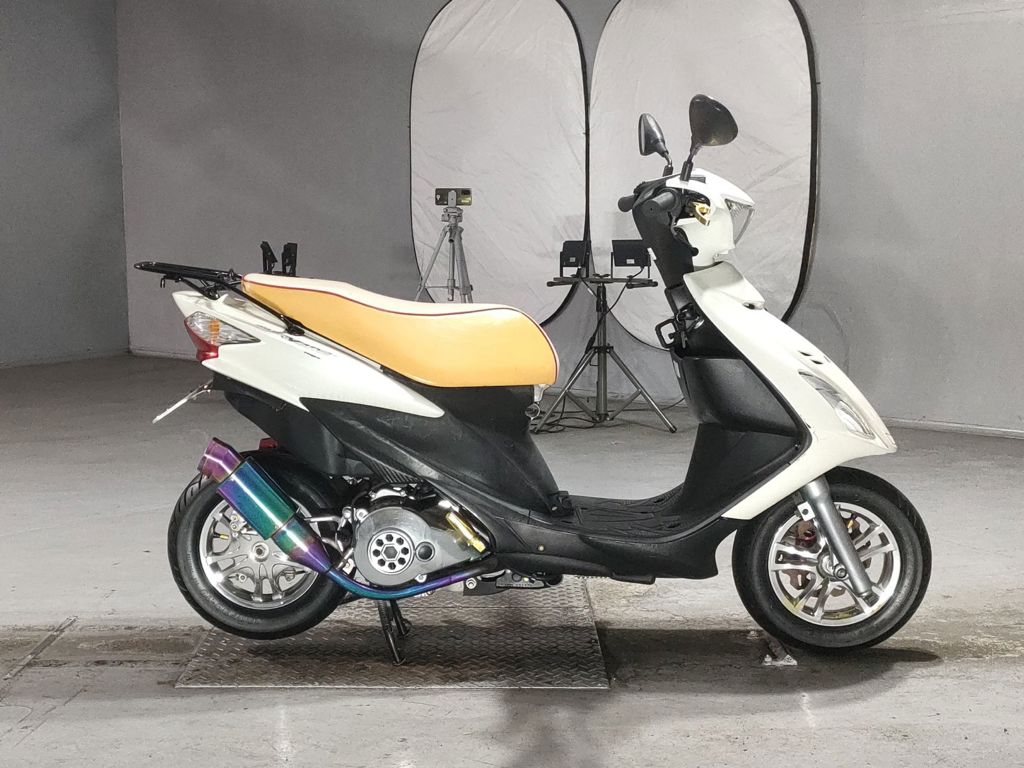 Фото Suzuki ADDRESS V125 с японского аукциона