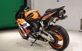 HONDA CBR1000RR 2005 SC57