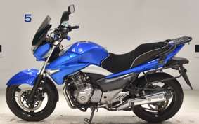 SUZUKI GSR250