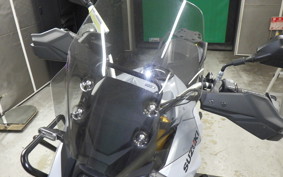 SUZUKI Vストローム800DE EM1BA