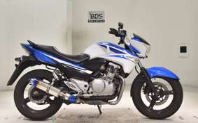 SUZUKI GSR250 2015