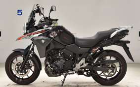 SUZUKI Vｽﾄﾛｰﾑ250A 2001