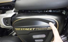 TRIUMPH STREET TWIN 2021