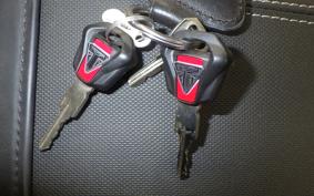 TRIUMPH STREET TRIPLE RS 2019