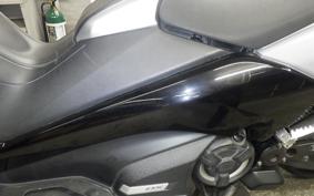YAMAHA T-MAX 530 DX 2019 SJ15J