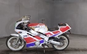 YAMAHA FZR400 R 1WG