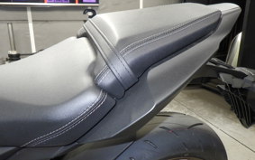 HONDA CB650R E-Clutch 2025