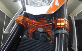 KTM 690 DUKE R 2013