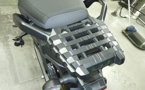 SUZUKI Vｽﾄﾛｰﾑ650XTA 2025 C733M