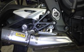 TRIUMPH STREET TRIPLE S 2020