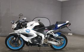 HONDA CBR600RR PC40