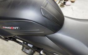 TRIUMPH TRIDENT 660 2023