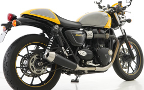 TRIUMPH STREET CUP 2017 DAD77G