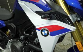 BMW F900R 2025