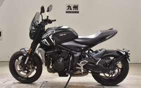 TRIUMPH TRIDENT 660 2023