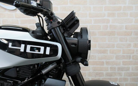 HUSQVARNA SVARTPILEN4 2024
