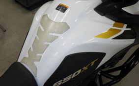 SUZUKI Vｽﾄﾛｰﾑ650XTA 2023 C733M