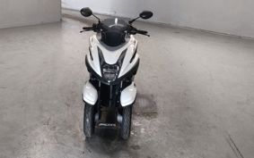 YAMAHA TRICITY 125