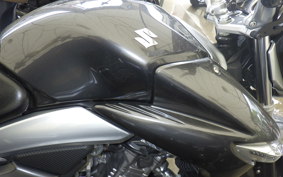 SUZUKI GSR250
