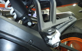 KTM 890 SMT 2025