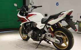 HONDA CB1300SB SUPER BOLDOR A 2014 SC54