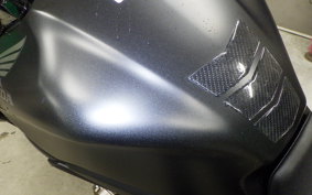 HONDA CB650R E-Clutch 2025 RH17