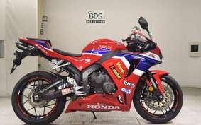 HONDA CBR600RR 2024 PC40
