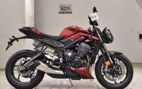 TRIUMPH STREET TRIPLE RS 2025