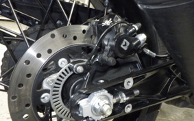 HUSQVARNA SVARTPILEN 125 2011