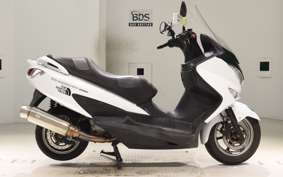 SUZUKI SKYWAVE 200 (Burgman 200)