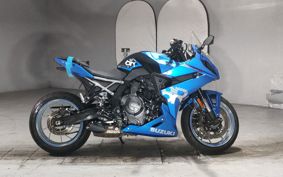 SUZUKI GSX-8R EM1AA